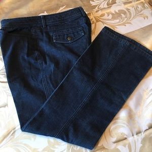 Dana Buchman slimming denim jeans